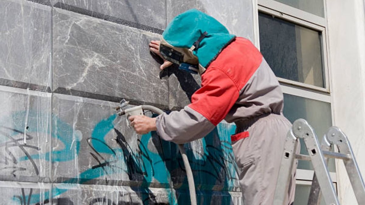 Καθαρισμός Graffiti Λάρισα